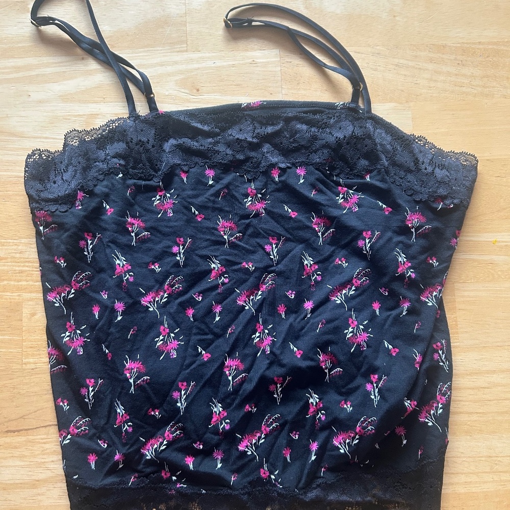 Victoria’s Secret Heavenly Floral Lace Cami XS